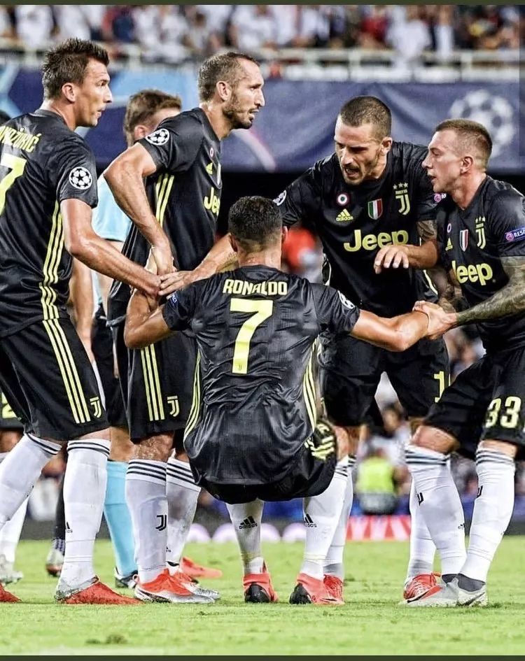 包含今晨体能课后，瓦伦西亚扳平良机备战荷甲，球迷炸锅，控场能力受关注的词条