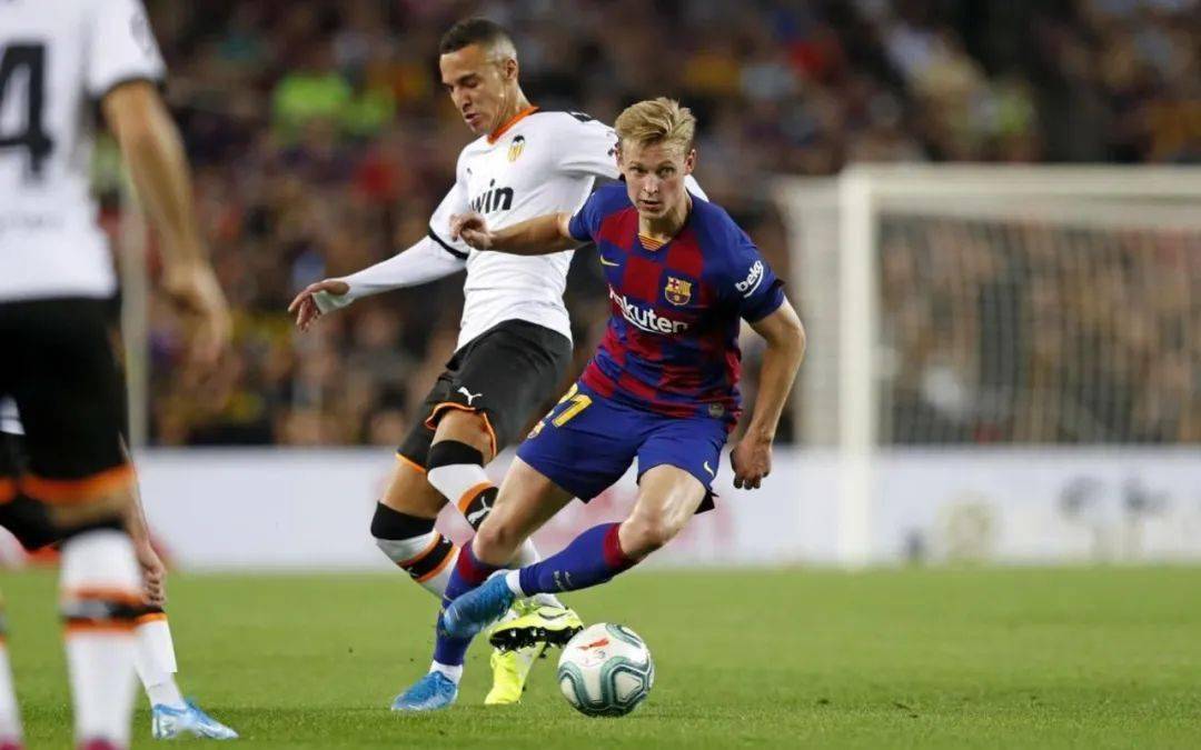 包含今晨体能课后，瓦伦西亚扳平良机备战荷甲，球迷炸锅，控场能力受关注的词条