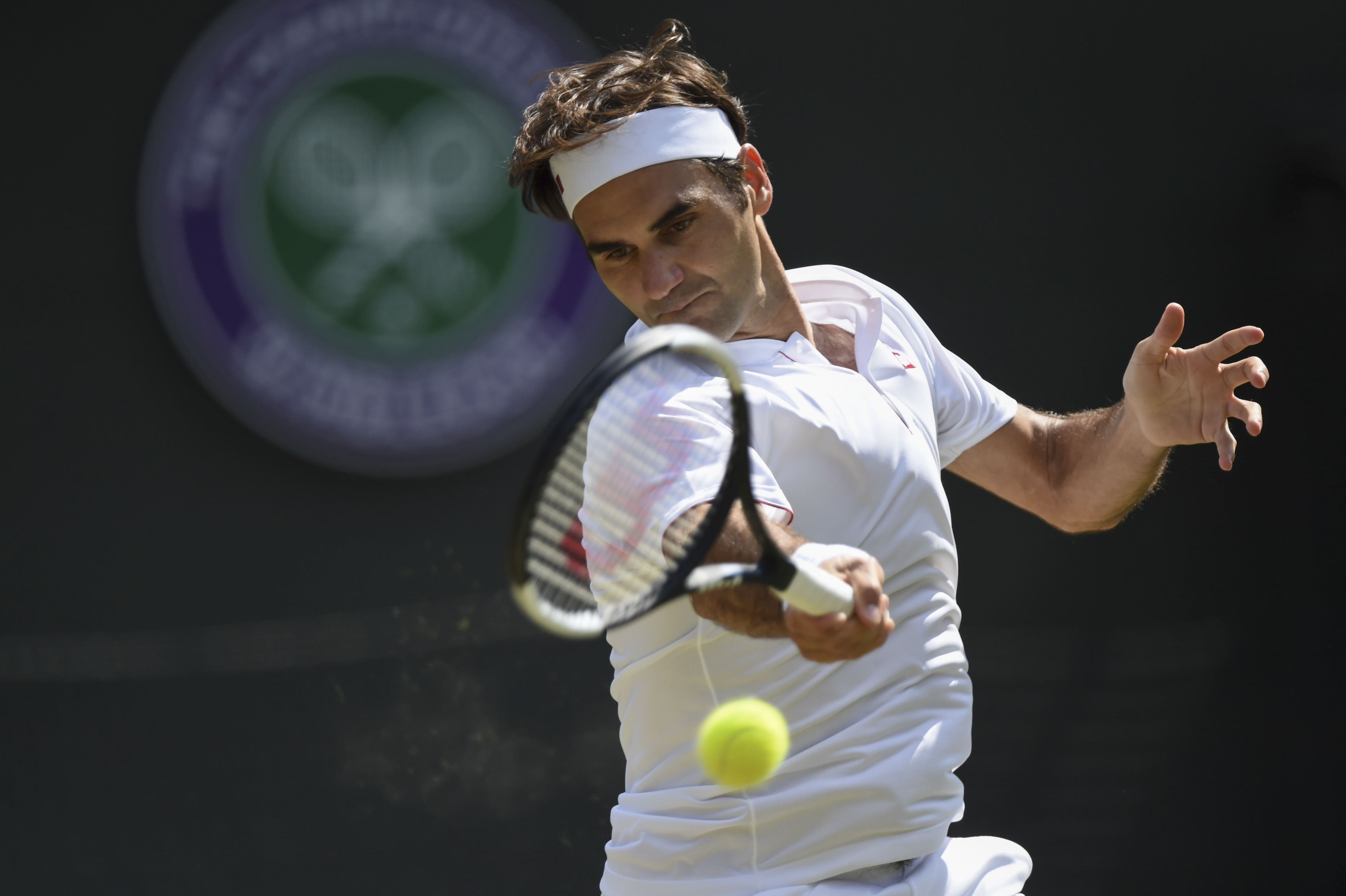 海星赛事-包含费德勒在篮网比赛中回归赛场，势不可挡引发热议！的词条